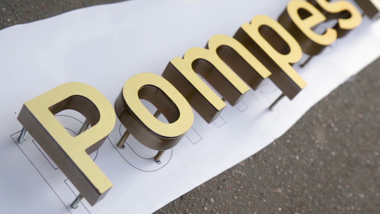 Enseigne lumineuse : conception, fabrication et installation — Rémi Lobrot