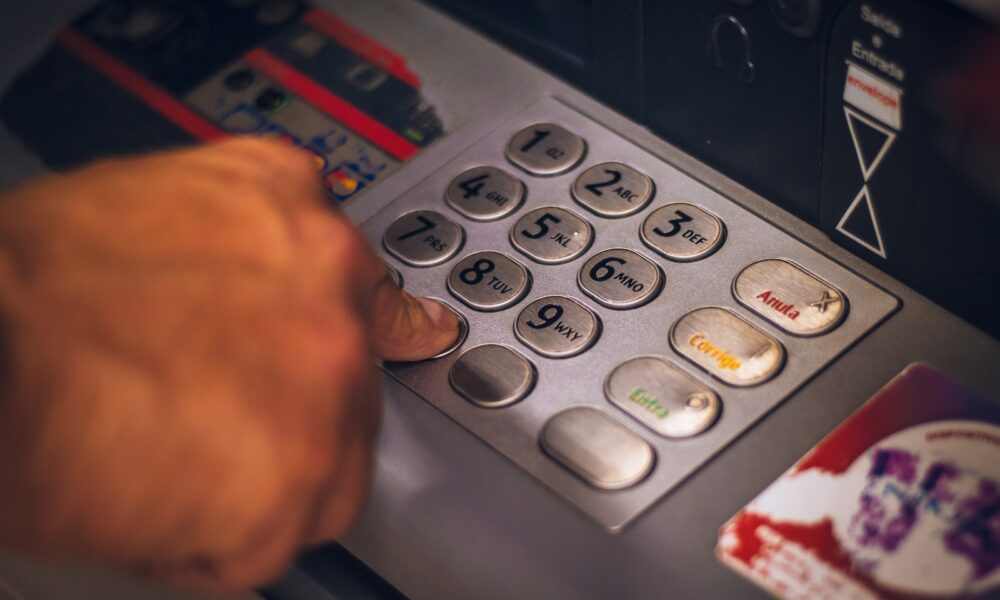 Comment retirer votre argent sur un compte bloqué ?