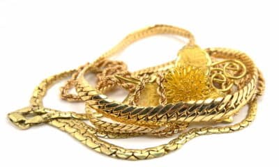 découvrez notre guide complet sur la revente de médailles d'or. apprenez les astuces pour évaluer la valeur de votre médaille, trouver des acheteurs potentiels et réaliser une transaction sécurisée. maximisez vos gains tout en préservant l'authenticité de votre bien précieux.