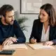 Entrepreneur étudiant la responsabilité et la fiscalité de son EURL