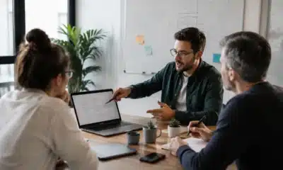 Associés évaluant un apport en industrie dans les statuts de leur société