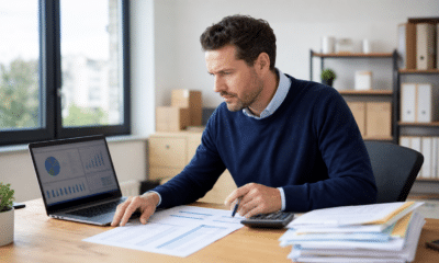 Dirigeant analysant le BFR et les ratios financiers de son entreprise