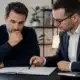 Dirigeant de SASU évaluant sa prévoyance avec un conseiller
