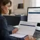Comptable contrôlant le suivi des moins-values du tableau 2059-C 2026