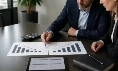 Dirigeants analysant une réduction puis une augmentation de capital
